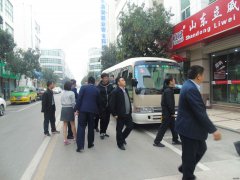 遍訪民企：天橋區(qū)委區(qū)政府領(lǐng)導(dǎo)到立威公司考察